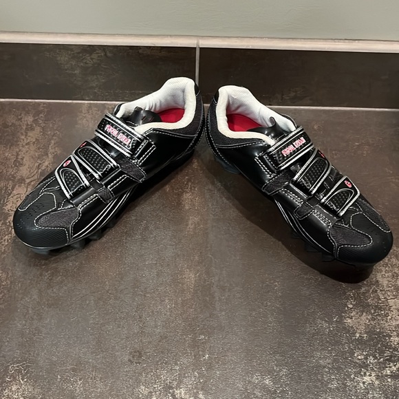 Pearl Izumi Spin shoes Size 41 - Picture 2 of 3